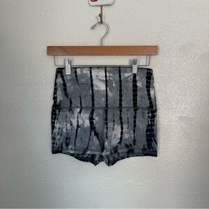 Lotus Tribe Tie Dye High Waisted Yoga Booty Shorts Medium